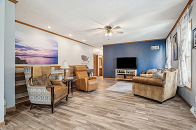 2461 Carbide Ln, Keokuk, IA 52632 - photo 4