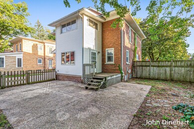 412 E Jefferson St, Grand Ledge, MI 48837 - photo 5