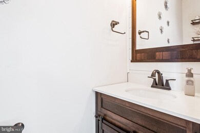 29 Sky Blue Ct, Germantown, MD 20874 - photo 7