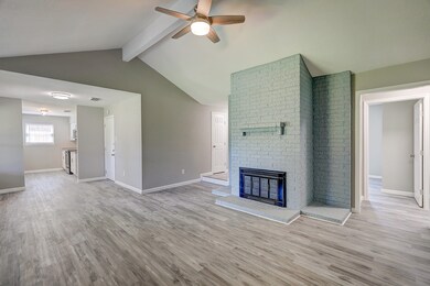 8430 Springtime Ln, Houston, TX 77075 - photo 6