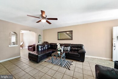 6852 Radbourne Rd, Upper Darby, PA 19082 - photo 6