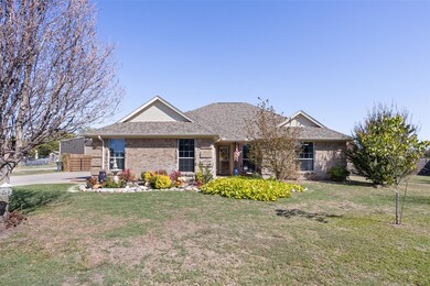136 Westend Ln, Weatherford, TX 76088 - photo 2