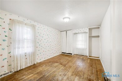 823 Custer Dr, Toledo, OH 43612 - photo 7