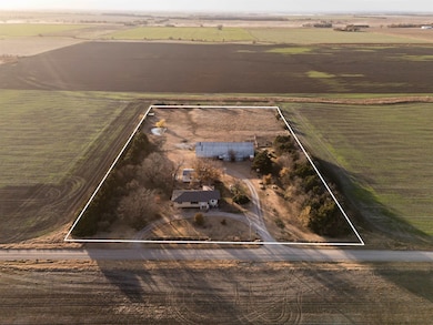 631 S Maize Rd, Wellington, KS 67152 - photo 2