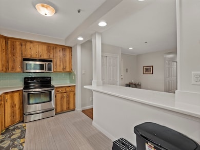 977 Westford St unit 4, Lowell, MA 01851 - photo 7