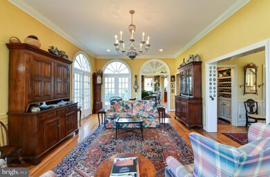 704 Kings Ct, Alexandria, VA 22302 - photo 7