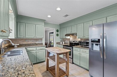 2112 Pine Needle Dr E, Mobile, AL 36609 - photo 7