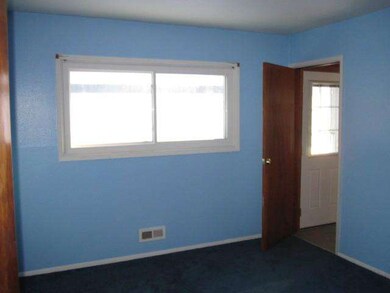 4422 Naomi Dr, Toledo, OH 43623 - photo 5