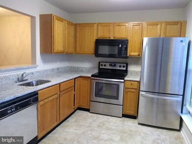 2228 Commissary Cir, Odenton, MD 21113 - photo 2