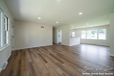 6-web-or-mls-707-e-judd-st