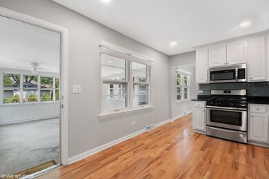 409 W Gartner Rd, Naperville, IL 60540 - photo 6