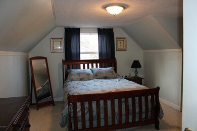 master bed 1.jpg