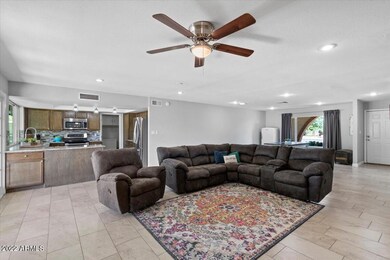06-Living Room