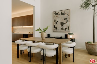 702 N Doheny Dr unit TH8, West Hollywood, CA 90069 - photo 6