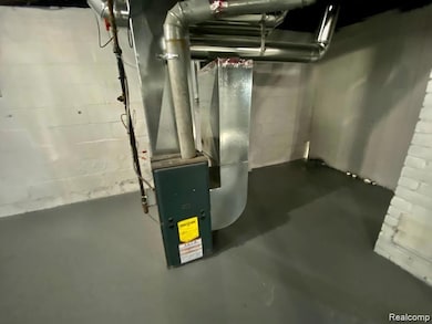 9156 Winthrop St, Detroit, MI 48228 - photo 5