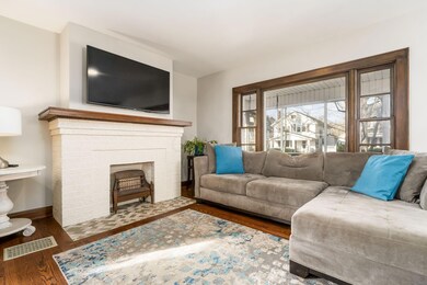 DECORATIVE FIREPLACE