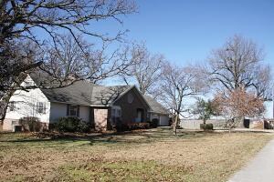 118 Karen St, Harrison, AR 72601 - photo 2