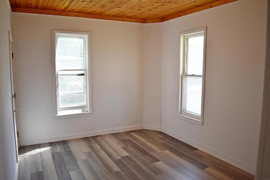 403 Maple St, Osage, IA 50461 - photo 5