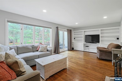 21 Whitman Ln, Mahwah, NJ 07430 - photo 6