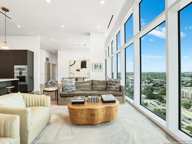 123 Lexington Ave unit 1806, San Antonio, TX 78205 - photo 2