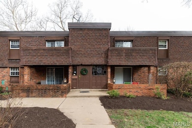 13555 Coliseum Dr unit G, Chesterfield, MO 63017 - photo 2