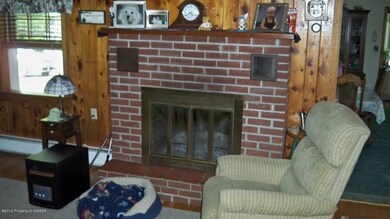 1320 Meeker Rd, Dallas, PA 18612 - photo 5