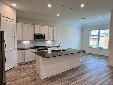 10111 Tatter Creek Ct, Conroe, TX 77384 - photo 7