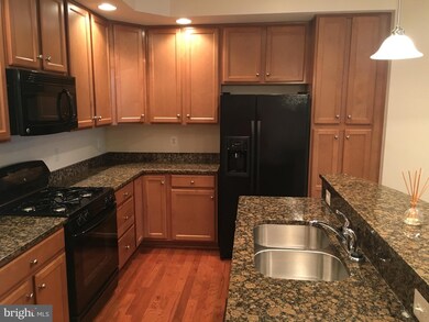 2505 Eastbourne Dr unit 239, Woodbridge, VA 22191 - photo 3