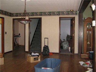 Dining Room. steps up to diningroom from sunken li