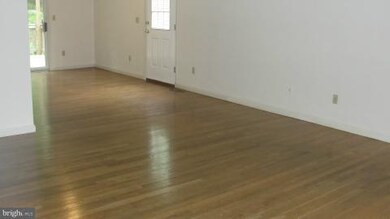 907 Eastover Pkwy, Locust Grove, VA 22508 - photo 2