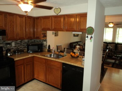 12615 Misty Meadow Place, Germantown, MD 20874 - photo 6