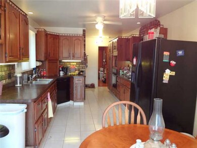 3100 Cooley Dr, Lansing, MI 48911 - photo 4