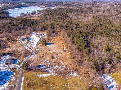 Proximity of Laurel Lake