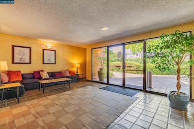 25676 University Ct unit 323, Hayward, CA 94542 - photo 6