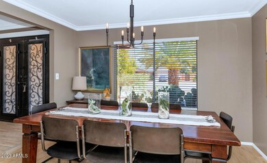 4935 E Wethersfield Rd-large-009-036-493