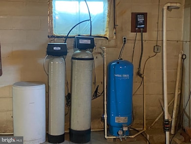 872 Maple Rd, Gambrills, MD 21054 - photo 2