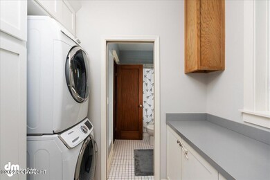 46-Laundry_MAX2671