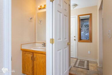 Half Bath_4687-FULL