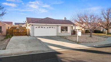 3307 Mesa Ct, Rosamond, CA 93560 - photo 3