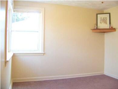 Roomy Bedrooms with lots of Light and decorative n