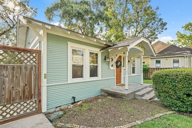 606 Tabor St, Houston, TX 77009 - photo 2