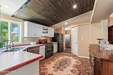 09-Kitchen