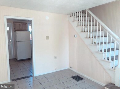 983 Trent Rd, Camden, NJ 08104 - photo 2
