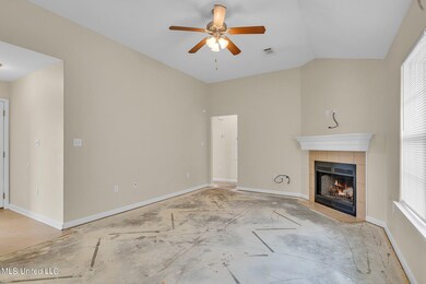 5-web-or-mls-2213 Paula Cir 5