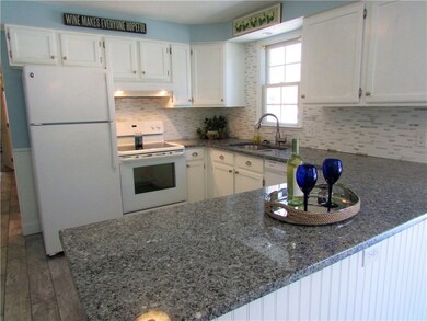 8 Gossets Turn Dr, Middletown, RI 02842 - photo 7