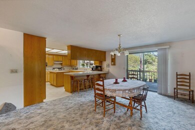 6335 Donaldson Rd, Grants Pass, OR 97526 - photo 4