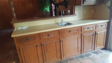 10218 Candlewood Dr, Houston, TX 77042 - photo 7