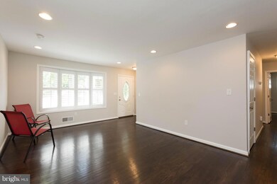 313 Hillsmere Dr, Annapolis, MD 21403 - photo 3