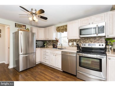 1405 Walnut St, Coatesville, PA 19320 - photo 2