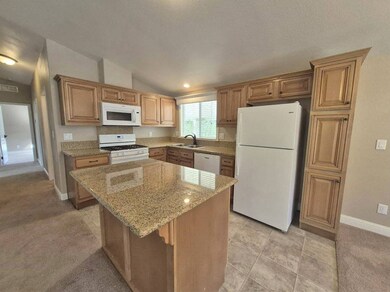 4554 Chippewa Ln unit 287, Redding, CA 96003 - photo 2